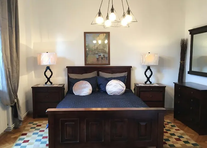 Vintage Apartment